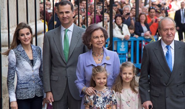 Felipe VI y la familia real 