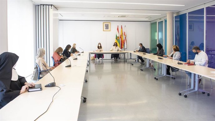 Andreu agradece la labor de las residencias de personas mayores de La Rioja: Os habéis enfrentado a una de las caras más duras de la pandemia