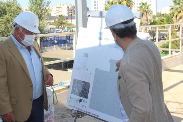 El consejero de Salud, Jesús Aguirre, en Huelva.