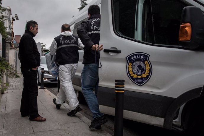 Europa.- Turquía intercepta a cerca de 200 migrantes y solicitantes de asilo en 