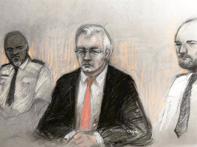 Un boceto de la comparecencia de Assange en Londres para su posible extradición a Estados Unidos