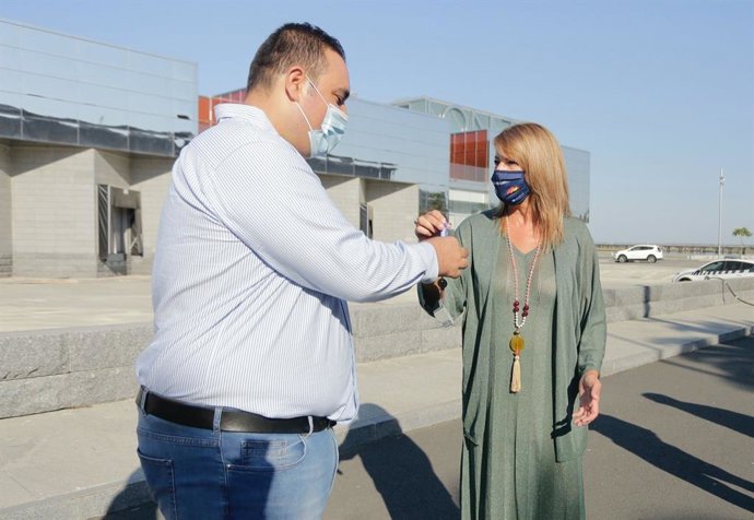 Huelva.- Puertos.- Entregan las llaves de la nueva lonja al concesionario Pescad
