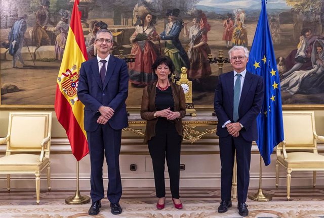 Acuerdo para formación financiera entre el Ministerio de Educación, el Bando de España y la CNMV
