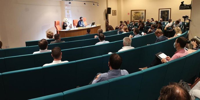 Jornada informativa sobre la gestión de los ERTE, en Palma, en la sede del Colegio de Graduados Sociales.