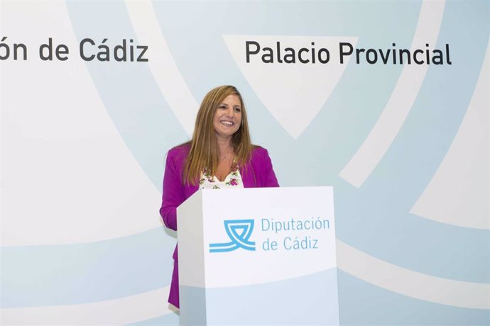 La presidenta de Diputación, Irene García, en una rueda de prensa