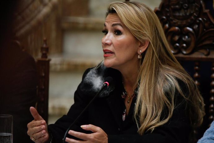 La presidenta autoproclamada de Bolivia, Jeanine Áñez