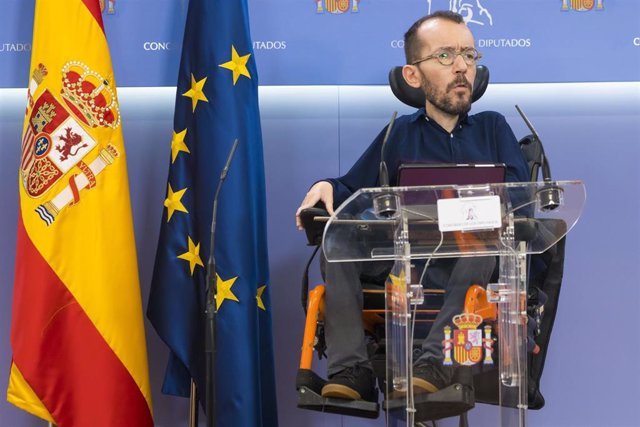 El portavoz de Unidas Podemos en el Congreso, Pablo Echenique, durante la rueda de prensa tras la reunión de la Junta de Portavoces, en Madrid (España), a 23 de junio de 2020.