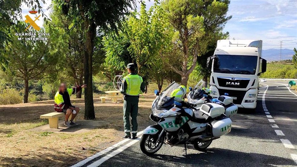 El camionero que conducía ebrío es interceptado por la Guardia Civil
