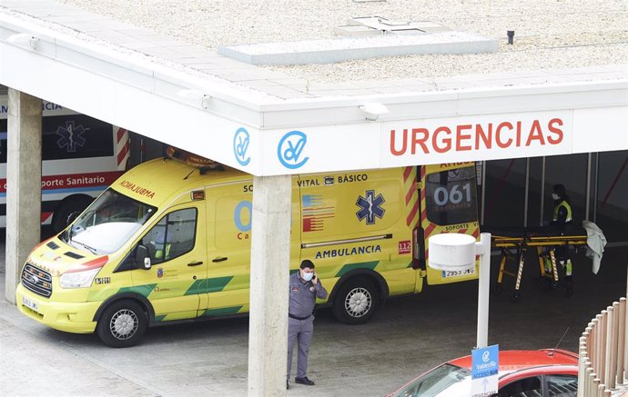 Aparcamiento de Urgencias del Hospital Valdecilla. Archivo.