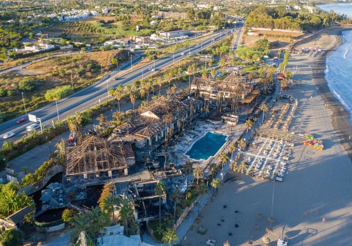 Centro comercial Laguna Village, tras quedar calcinado en el incendio del 29 de agosto