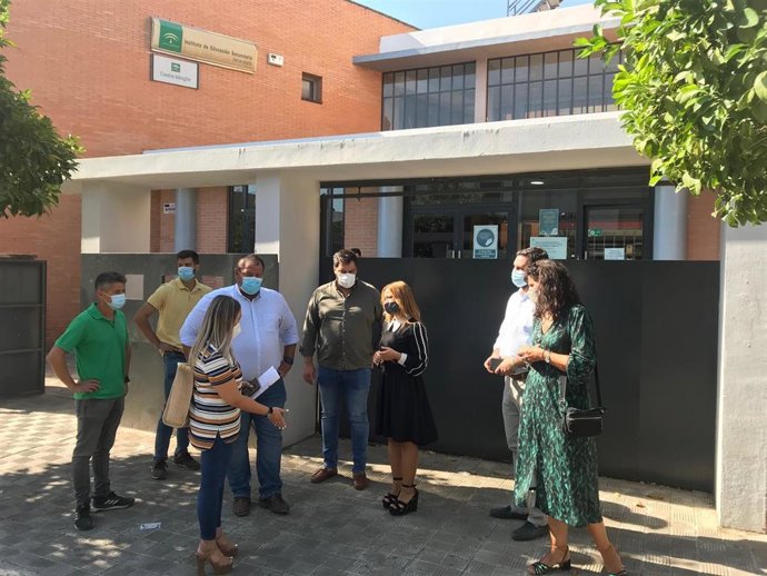Visita de los socialistas a Brenes