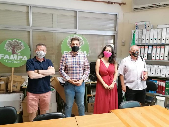Reunión de Cs-Jaén con representantes de Fampa Los Olivos.