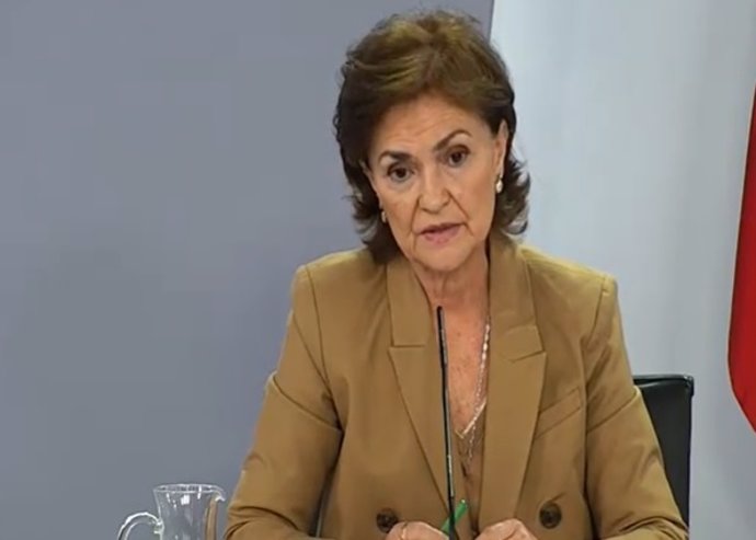 La vicepresidenta primera del Gobierno, Carmen Calvo, en la rueda de prensa tras el Consejo de Ministros