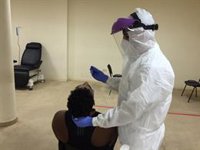 Sanidad inicia los cribados de coronavirus en el barrio de La Isleta (Gran Canaria)