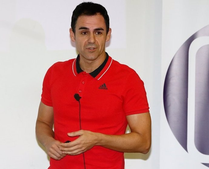 Fútbol.- Los árbitros de LaLiga Santander y SmartBank se someten a las pruebas f