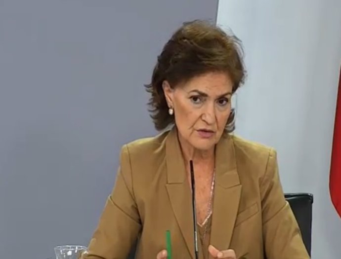 La vicepresidenta primera del Gobierno, Carmen Calvo, en la rueda de prensa tras el Consejo de Ministros