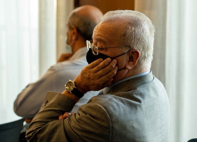 El ex consejero de empleo Antonio Fernandez en la primera sesión de la vista oral del juicio por las ayudas concedidas a la empresa Aceitunas y Conservas (Acyco) con cargo a los ERE presuntamente irregulares. Sevilla a 9 de septiembre 2020