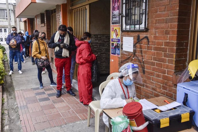 Coronavirus.- Colombia avanza hacia los 680.000 casos de coronavirus y los 22.00