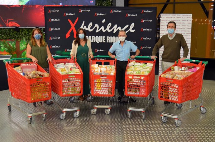 Parque Rioja y Xperience entregan 700 kilos de alimentos a familias afectadas por el Covid-19