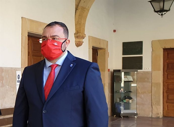 El presidente del Principado de Asturias, Adrián Barbón