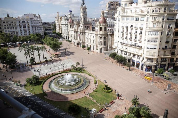 Plaza del Ayuntamiento de Valncia en imagen de archivo