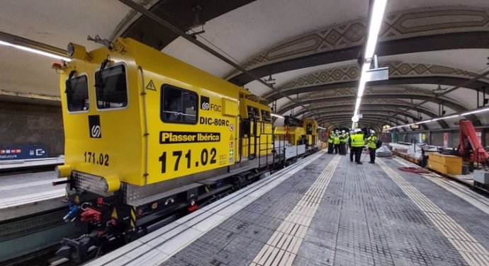FGC recupera el servicio en las vías 1 y 2 de la estación de plaza Catalunya de Barcelona