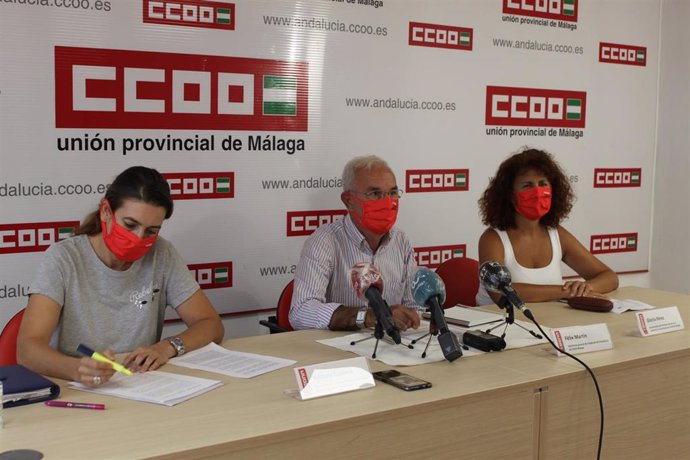 Responsables del Sindicato de Enseñanza de CCOO Málaga en rueda de prensa