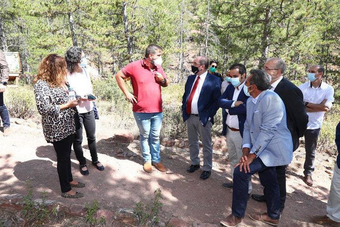 Javier Lambán durante su visita al Parque de Fauna La Maleza.