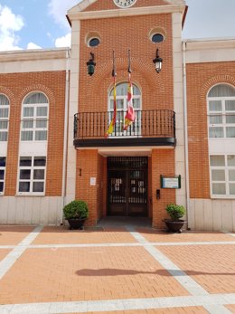 Fachada del Ayuntamiento de Aldeamayor.