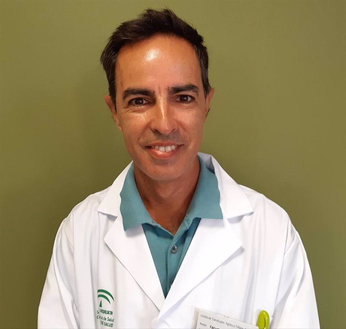 Rafael Lebrero, coordinador médico del Centro de Transfusión, Tejidos y Células de Sevilla