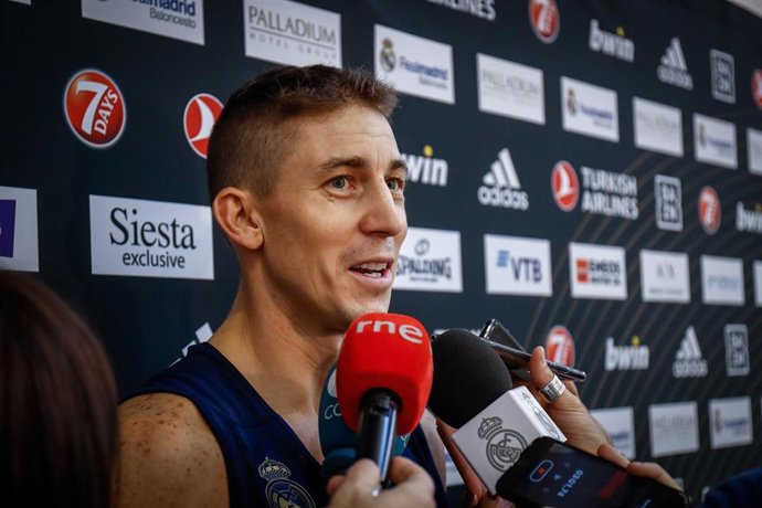 Jaycee Carroll atiende a los medios en octubre de 2019