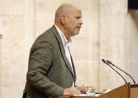 Imbroda pide "sosiego" desde el Parlamento andaluz ante la "compleja" vuelta al cole entre críticas de la oposición