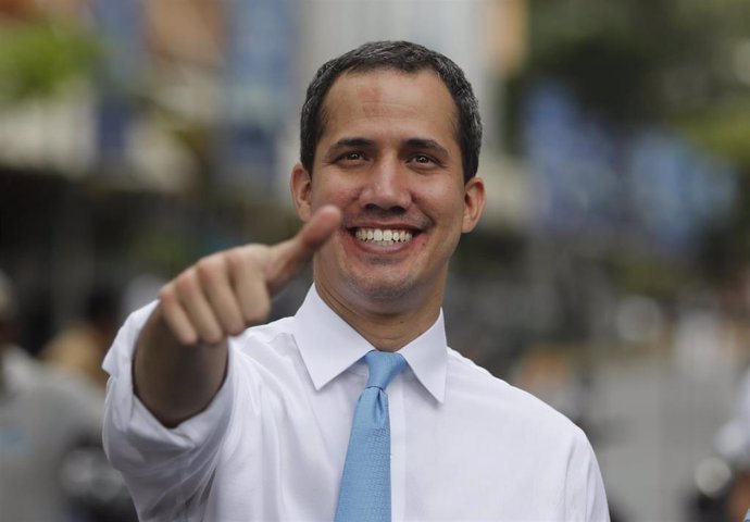 El autoproclamado "presidente encargado" de Venezuela, Juan Guaidó