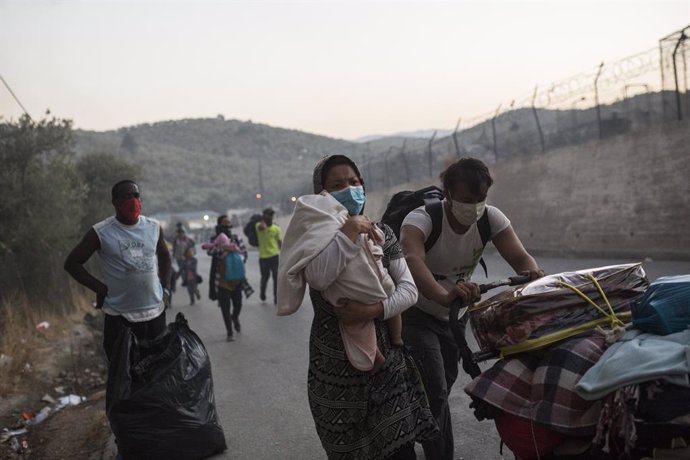 Grecia.- Declarado un nuevo incendio en el campamento de refugiados griego de Mo