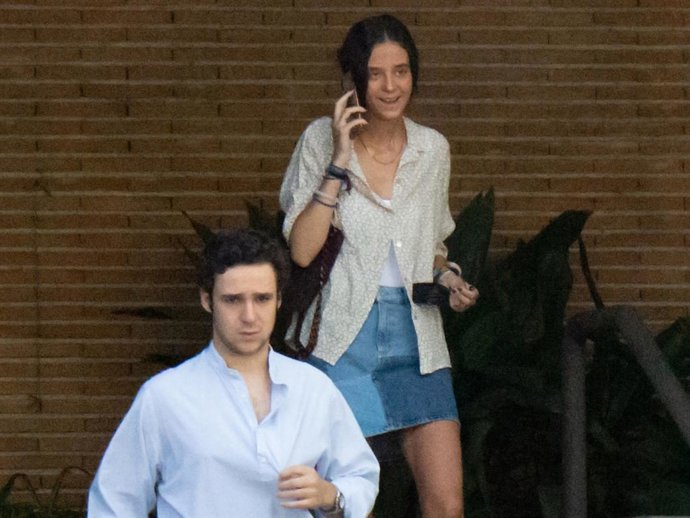 Victoria Federica, acompañada por su hermano Froilán, sale de casa derrochando estilo el día de su 20 cumpleaños