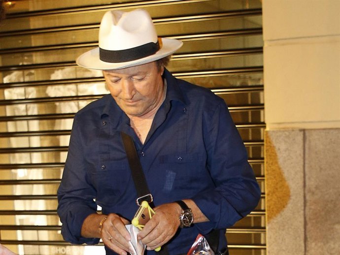 El hermano de Rocío Jurado tiene nuevos y sorprendentes amigos