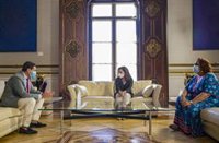 Adelante avisa a Moreno de que le "quema" el medio ambiente y Bendodo parece un "gran visir" al sumar más "poder"