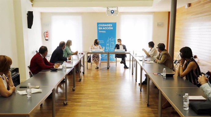 El Grupo Municipal del PP de Logroño pone en marcha su iniciativa 'Ciudades en Acción', que se ha abierto con una reunión bilateral con ediles 'populares' de Vitoria.