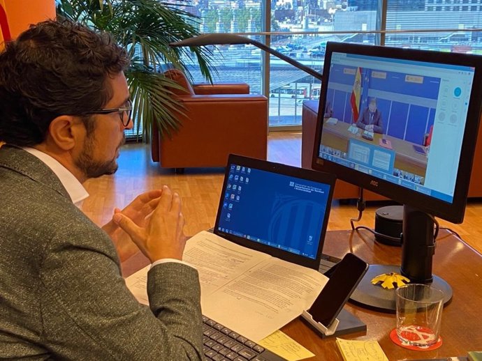 El conseller de Territorio y Sostenibilidad de la Generalitat, Dami Calvet, este jueves durante la Conferencia Nacional de Transportes