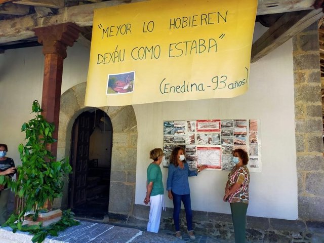La concejala del PP en Caso, Pepa Cabello; la portavoz del PP en la Junta General, Teresa Mallada; y la diputada del PP Gloria García