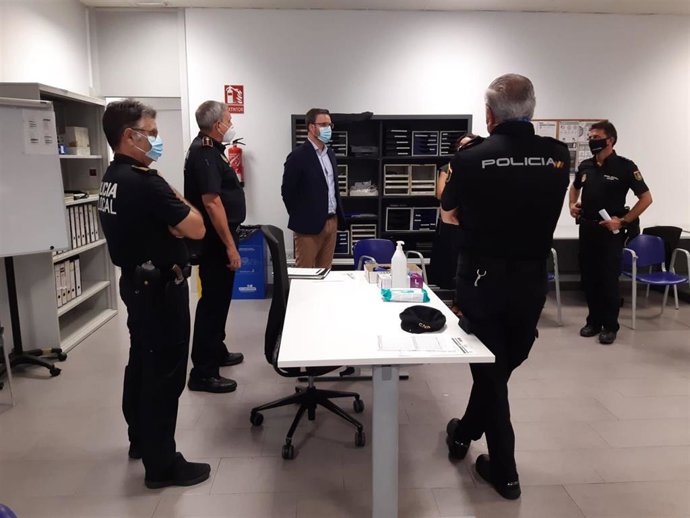 Reunión del alcalde de Palma, José Hila, con los cuerpos policiales.