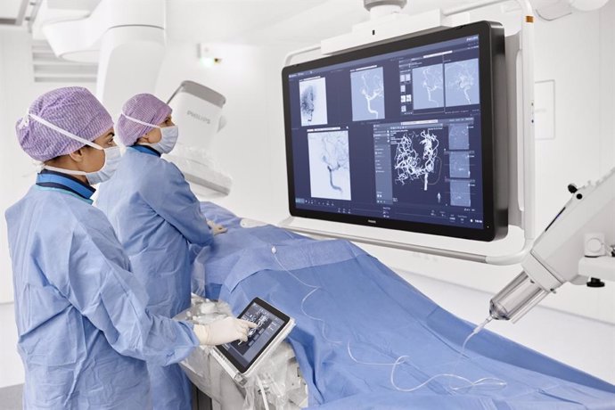 Philips presenta la nueva generación de la plataforma de terapia guiada por imagen 'Azurion'