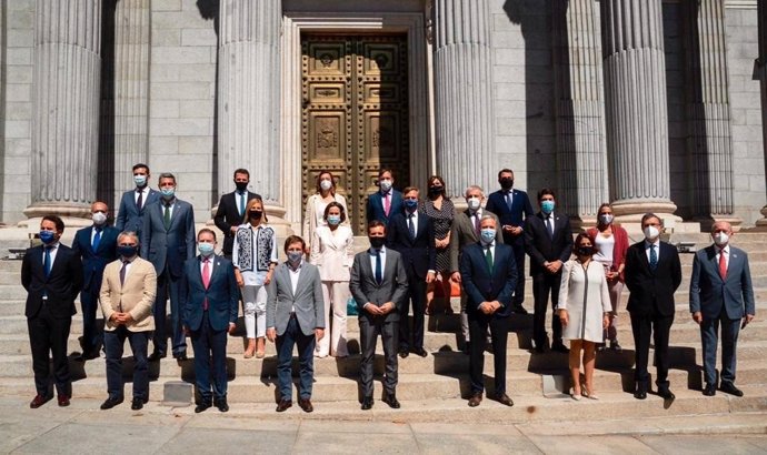 El alcalde de Oviedo, Alfredo Canteli, asiste a la votación del decreto sobre remanentes, rechazado en el Congreso de los Diputados.