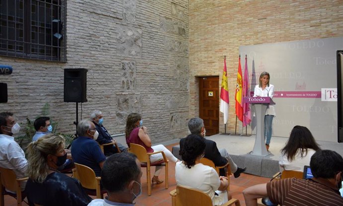 Rueda de prensa de la alcaldesa de Toledo, Milagros Tolón, tras derogarse el decreto sobre el remanente municipal.
