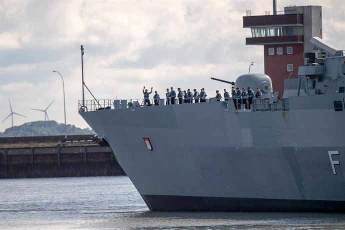 La fragata alemana 'Hamburg', parte de la operación 'Irini' en el Mediterráneo para garantizar la aplicación del embargo internacional de armas a Libia