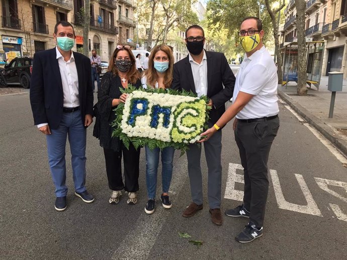 Marta Pascal encabeza la ofrenda del PNC al monumento de Rafael Casanova en la Diada del 11 de Septiembre de 2020