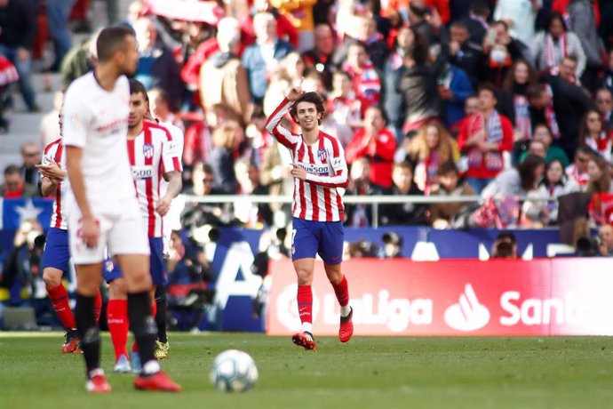Joao Felix celebra un gol del Atlético de Madrid ante el Sevilla