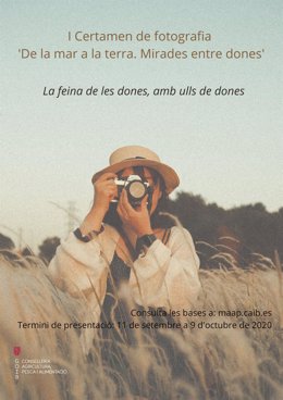 Cartel del primer concurso de fotografía sobre la mujer rural, organizado por la Conselleria de Agricultura.