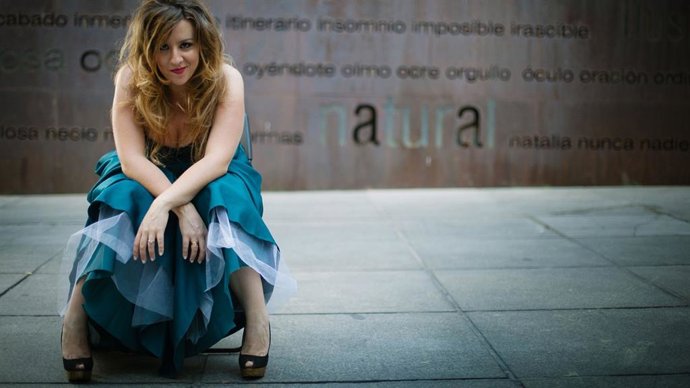 Soprano Berna Perles