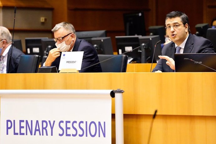 El presidente del Comité de las Regiones de la UE, Apostolos Tzitzikostas, durante la 139 sesión plenaria del Comité Europeo de las Regiones celebrada en Bruselas, (Bélgica), a 30 de junio de 2020.